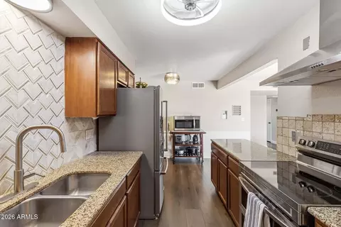 Kitchen - 543 E Franklin Ave, Mesa, AZ 85204 photo 1 of 6