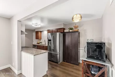 Kitchen - 543 E Franklin Ave, Mesa, AZ 85204 photo 3 of 6