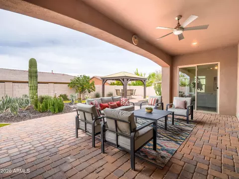 Exterior - 948 E Reliant St, Gilbert, AZ 85298 photo 4 of 14