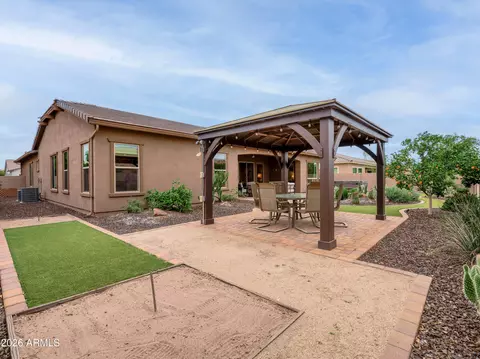 Exterior - 948 E Reliant St, Gilbert, AZ 85298 photo 10 of 14