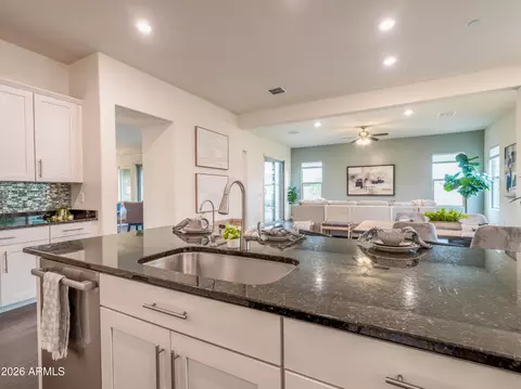 Kitchen - 948 E Reliant St, Gilbert, AZ 85298 photo 6 of 6