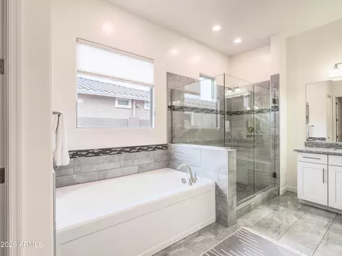 Bath - 948 E Reliant St, Gilbert, AZ 85298 photo 5 of 7