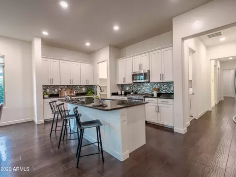 Kitchen - 948 E Reliant St, Gilbert, AZ 85298 photo 2 of 6