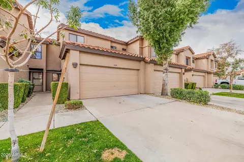 1129 W Windjammer Dr, Gilbert, AZ 85233 photo 2