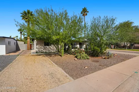 Exterior - 2326 E Mulberry Dr, Phoenix, AZ 85016 photo 2 of 10