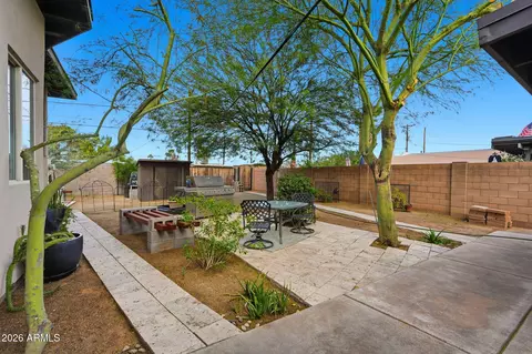 Exterior - 2326 E Mulberry Dr, Phoenix, AZ 85016 photo 6 of 10