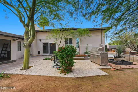 Exterior - 2326 E Mulberry Dr, Phoenix, AZ 85016 photo 5 of 10