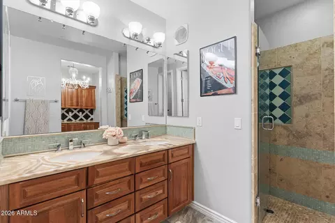 Bath - 2454 E Roma Ave, Phoenix, AZ 85016 photo 2 of 4