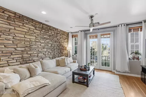 2454 E Roma Ave, Phoenix, AZ 85016