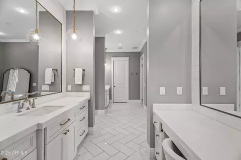 Bath - 4507 E Lafayette Blvd, Phoenix, AZ 85018 photo 2 of 5