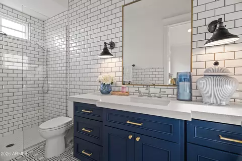 Bath - 4507 E Lafayette Blvd, Phoenix, AZ 85018 photo 5 of 5