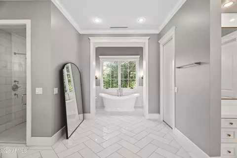 Bath - 4507 E Lafayette Blvd, Phoenix, AZ 85018 photo 3 of 5