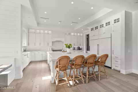 Kitchen - 4507 E Lafayette Blvd, Phoenix, AZ 85018 photo 2 of 3
