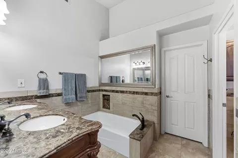 Bath - 1822 E Lexington Ave N, Gilbert, AZ 85234 photo 1 of 4