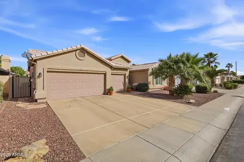 318 W El Freda Rd, Tempe, AZ 85284