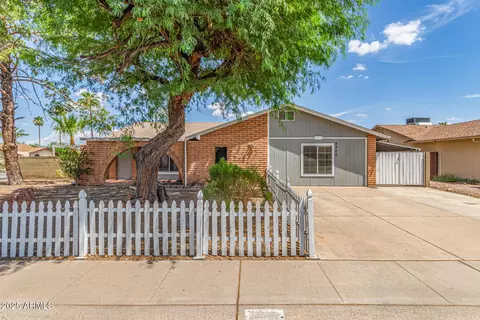 2300 E Concorda Dr, Tempe, AZ 85282