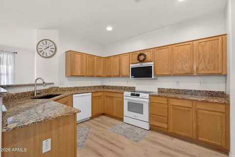 Kitchen - 3234 E Lark Ct, Gilbert, AZ 85297 photo 1 of 5
