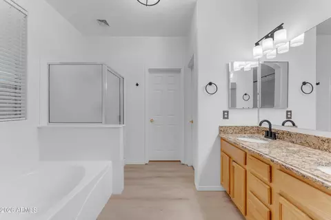Bath - 3234 E Lark Ct, Gilbert, AZ 85297 photo 3 of 5