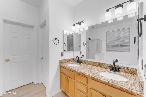 Bath - 3234 E Lark Ct, Gilbert, AZ 85297 photo 4 of 5