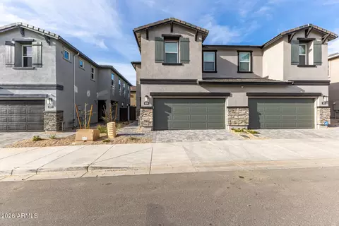 5818 E Zachary Dr, Phoenix, AZ 85054