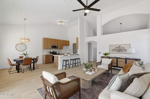 5261 W Shannon Ct, Chandler, AZ 85226