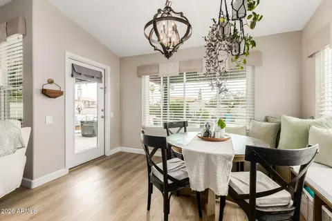 Dining - 4425 E Mountain Sky Ave, Phoenix, AZ 85044 photo 1 of 2