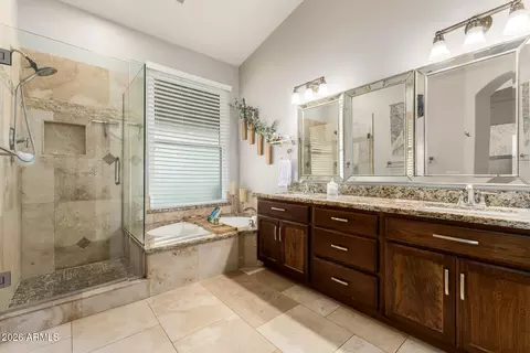 Bath - 4425 E Mountain Sky Ave, Phoenix, AZ 85044 photo 1 of 2