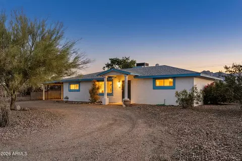 349 N Valley Dr, Apache Junction, AZ 85120