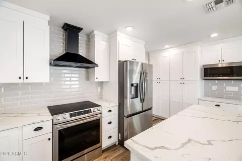 Kitchen - 4632 E Kings Ave, Phoenix, AZ 85032 photo 1 of 3