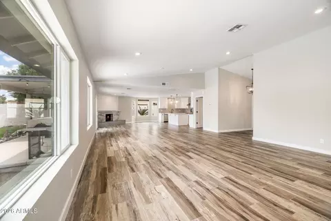 Living - 4632 E Kings Ave, Phoenix, AZ 85032 photo 2 of 5