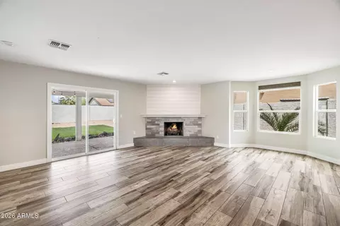 Living - 4632 E Kings Ave, Phoenix, AZ 85032 photo 1 of 5