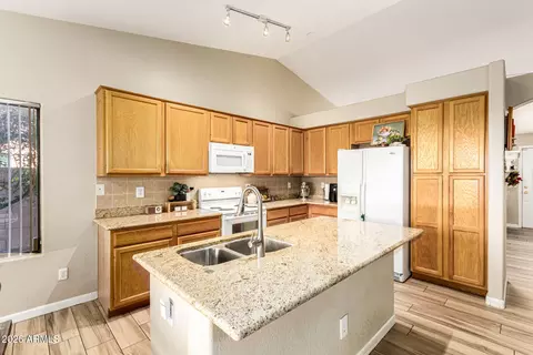 Kitchen - 7344 E Medina Ave, Mesa, AZ 85209 photo 1 of 5