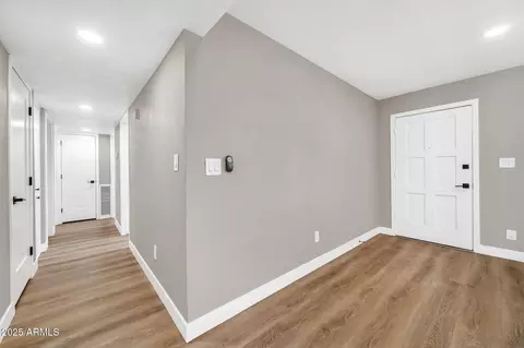 Entry Way - 1214 E Butler Dr, Phoenix, AZ 85020 photo 1 of 3