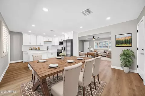 Dining - 1214 E Butler Dr, Phoenix, AZ 85020 photo 1 of 1