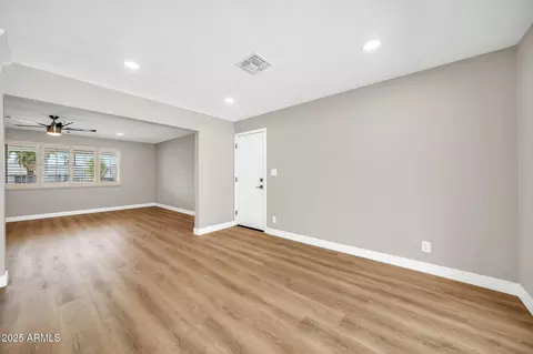 Living - 1214 E Butler Dr, Phoenix, AZ 85020 photo 4 of 6