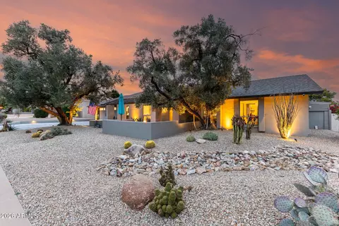Exterior - 3220 E Hatcher Rd, Phoenix, AZ 85028 photo 2 of 14