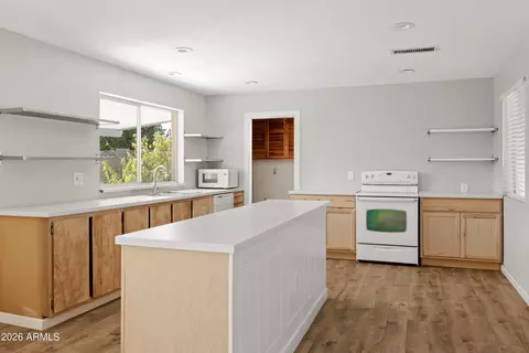 Kitchen - 2843 E Cortez St, Phoenix, AZ 85028 photo 1 of 3