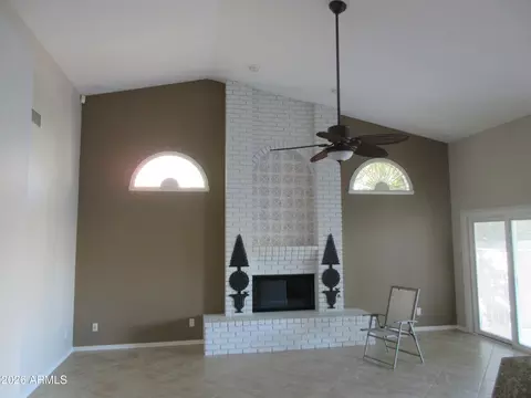 Living - 2136 E Freeport Ln, Gilbert, AZ 85234 photo 4 of 4