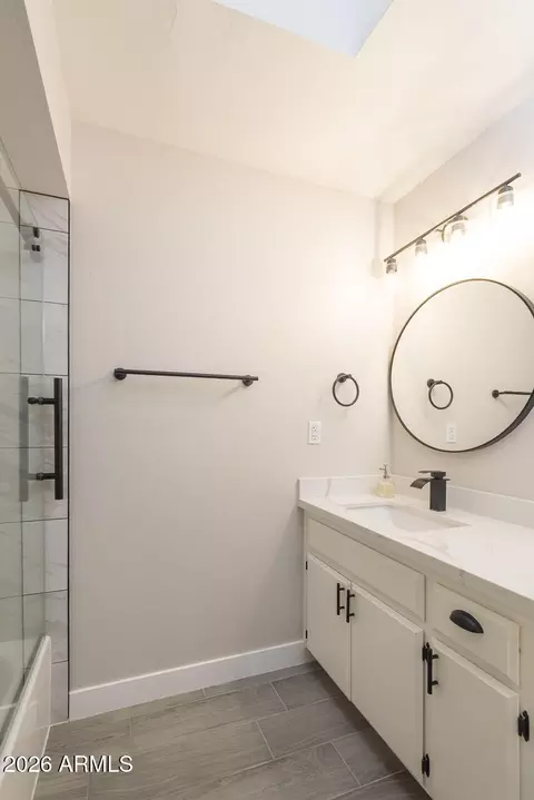 Bath - 5002 E Hazel Dr #2, Phoenix, AZ 85044 photo 2 of 3