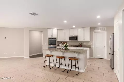 Kitchen - 3910 E Constitution Dr, Gilbert, AZ 85296 photo 2 of 4