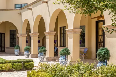 8353 N 58th Pl, Paradise Valley, AZ 85253