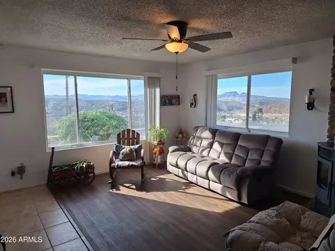 Living - 595 N Fourth St, Globe, AZ 85501 photo 2 of 8