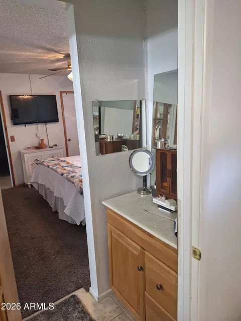 Bath - 595 N Fourth St, Globe, AZ 85501 photo 2 of 3