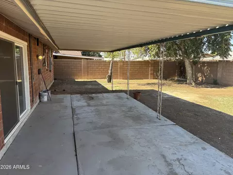 Exterior - 3902 W Mclellan Blvd, Phoenix, AZ 85019 photo 1 of 8