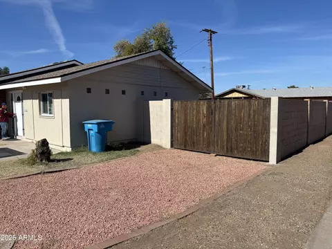 Exterior - 3902 W Mclellan Blvd, Phoenix, AZ 85019 photo 4 of 8