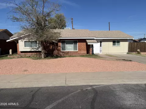 Exterior - 3902 W Mclellan Blvd, Phoenix, AZ 85019 photo 5 of 8