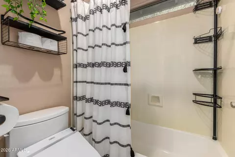 Bath - 3458 E Fairview St, Gilbert, AZ 85295 photo 4 of 4