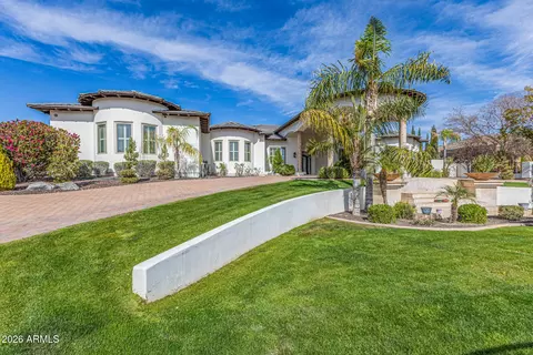 4734 W Electra Ln, Glendale, AZ 85310