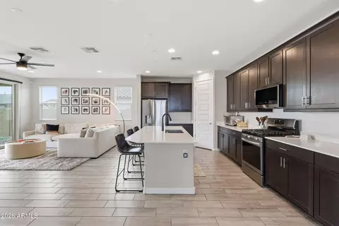 Kitchen - 2323 W Grenadine Rd, Phoenix, AZ 85041 photo 3 of 4