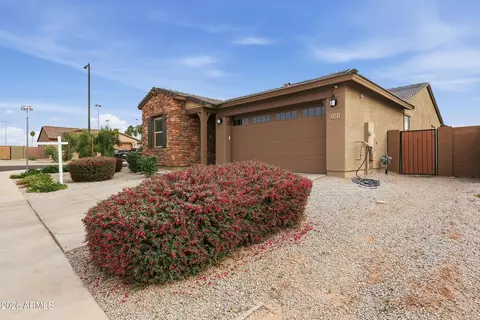 Exterior - 2323 W Grenadine Rd, Phoenix, AZ 85041 photo 1 of 5